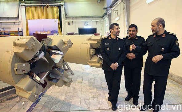 Các đơn vị được trang bị tên lửa đạn đạo “Qiyam (Rise) 1” đều trực thuộc Lực lượng không gian chiến lược của IRGC.